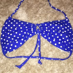 SUMEMR: Blue and white polka dot bikini top